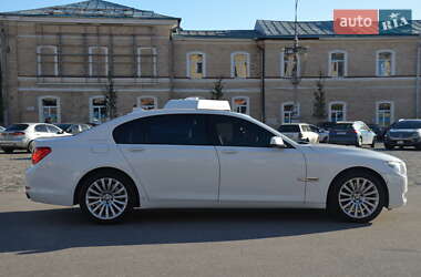 Седан BMW 7 Series 2010 в 