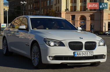 Седан BMW 7 Series 2010 в 
