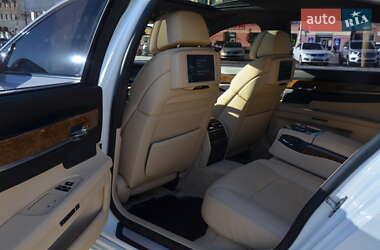 Седан BMW 7 Series 2010 в 