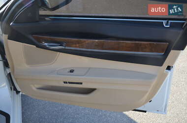 Седан BMW 7 Series 2010 в 