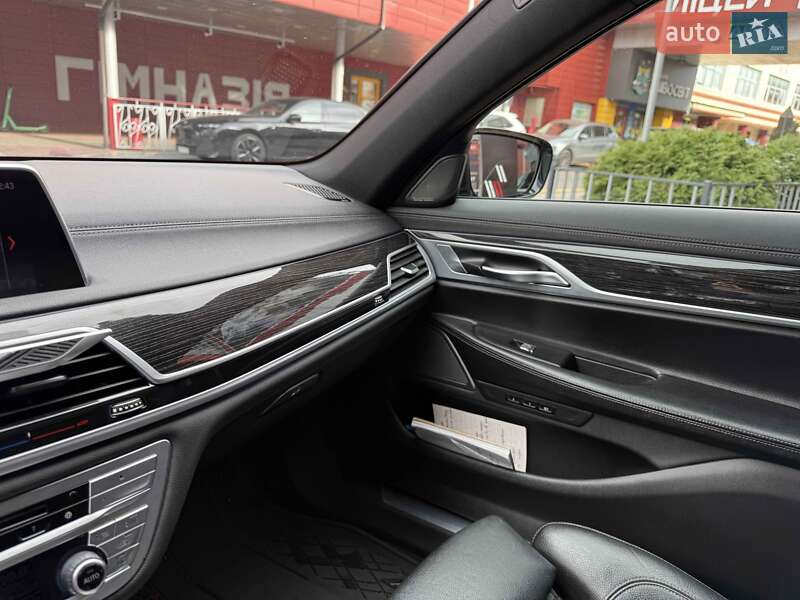 Седан BMW 7 Series 2019 в Львове фото 36 Седан BMW 7 Series 2019 в Львове