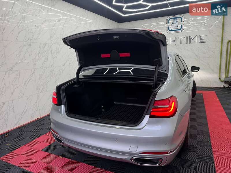 Седан BMW 7 Series 2016 в Черкассах