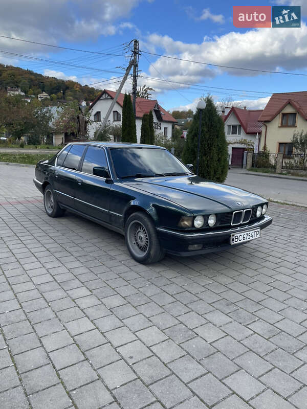 Седан BMW 7 Series 1988 в Винниках