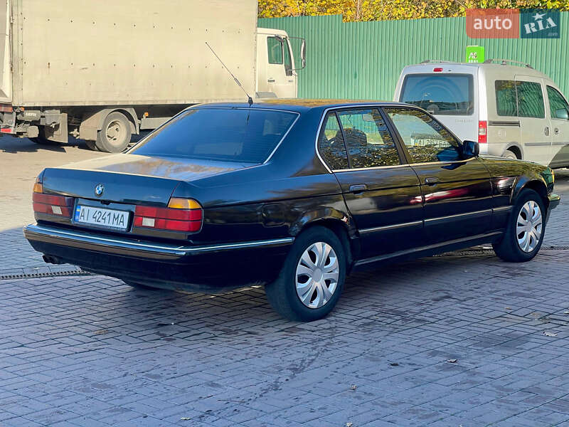 Седан BMW 7 Series 1988 в Киеве