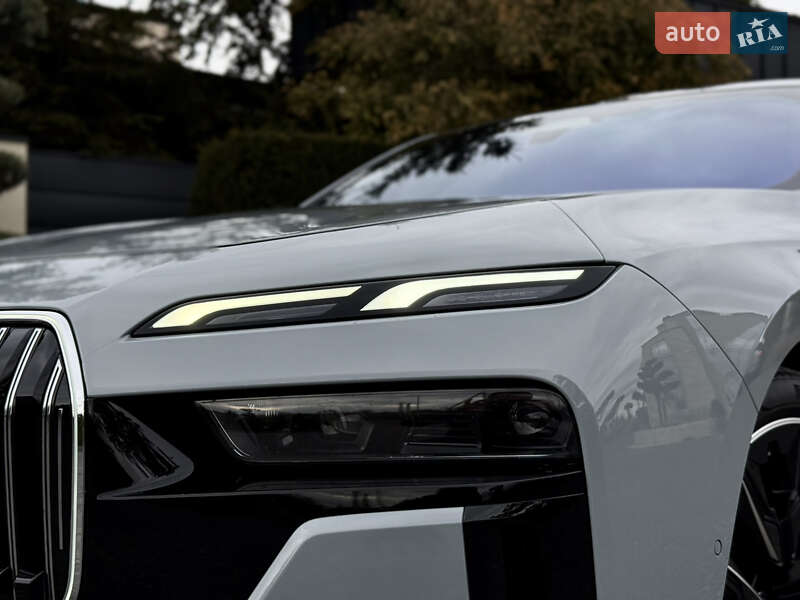 Седан BMW 7 Series 2022 в Львове