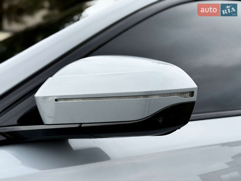 Седан BMW 7 Series 2022 в Львове