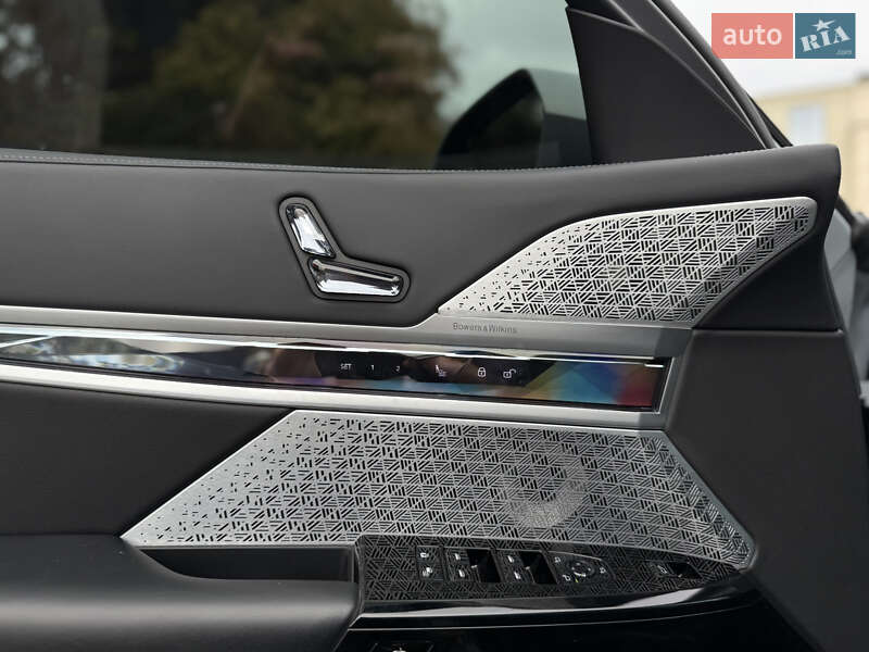 Седан BMW 7 Series 2022 в Львове