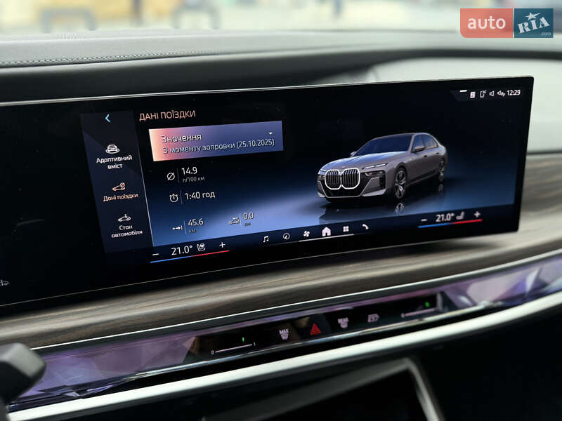 Седан BMW 7 Series 2022 в Львове