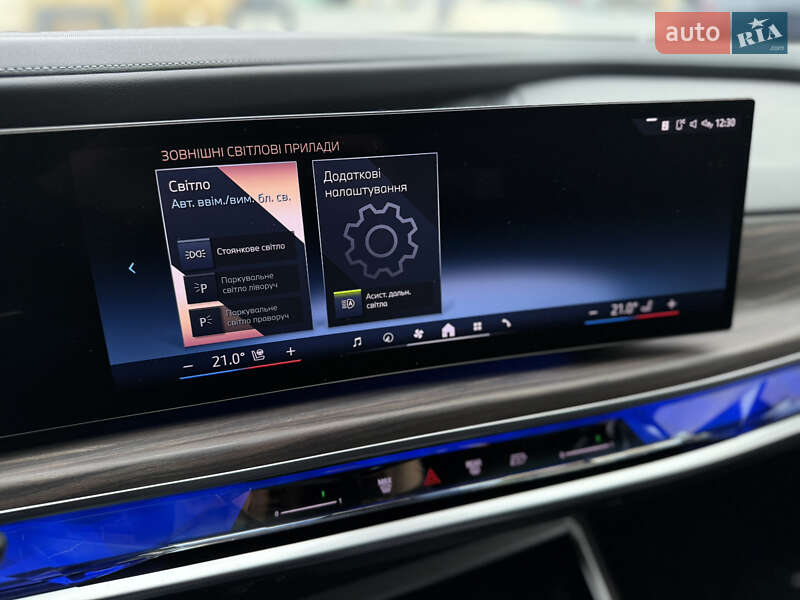 Седан BMW 7 Series 2022 в Львове