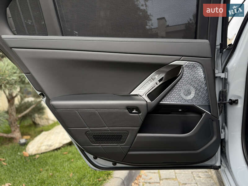 Седан BMW 7 Series 2022 в Львове