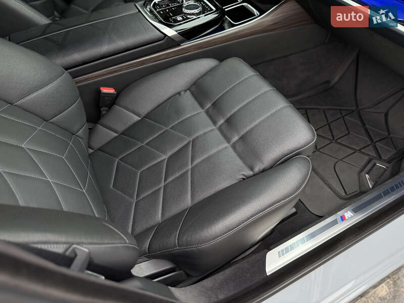 Седан BMW 7 Series 2022 в Львове