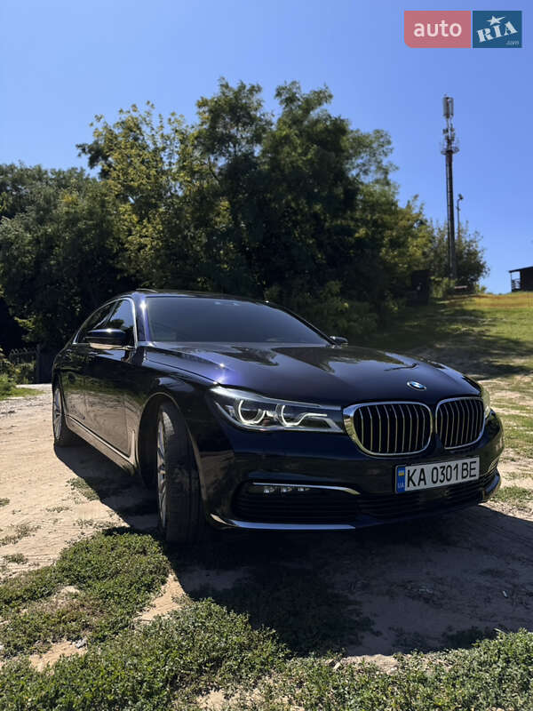 Седан BMW 7 Series 2017 в Киеве