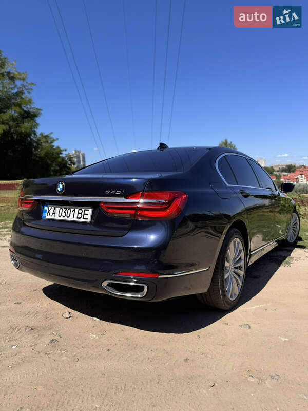 Седан BMW 7 Series 2017 в Киеве