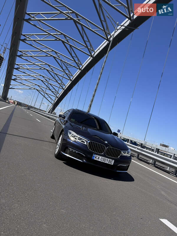 Седан BMW 7 Series 2017 в Киеве