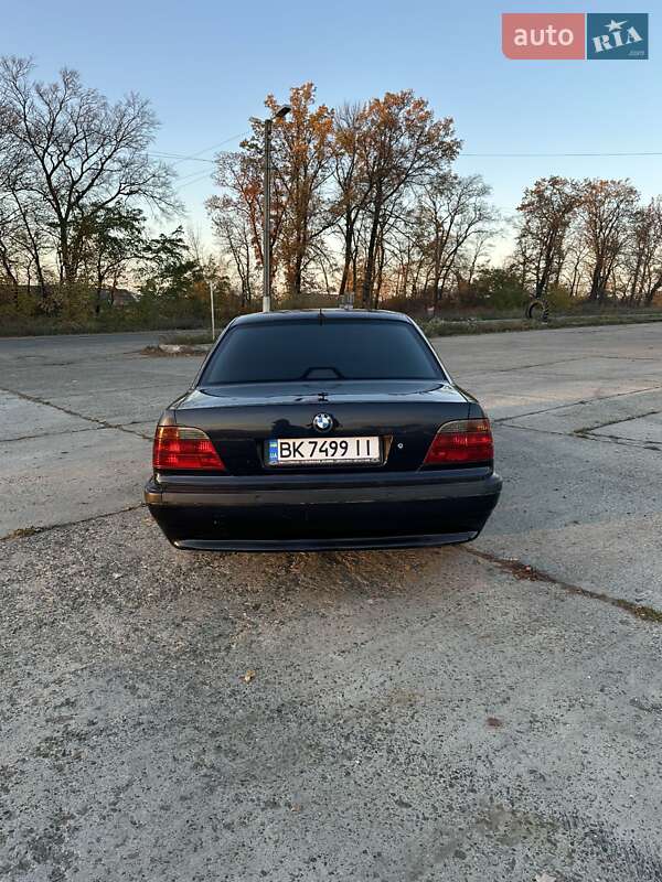 Седан BMW 7 Series 1999 в Чернівцях