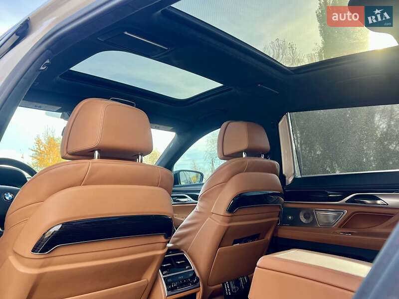 Седан BMW 7 Series 2016 в Киеве фото 15 Седан BMW 7 Series 2016 в Киеве