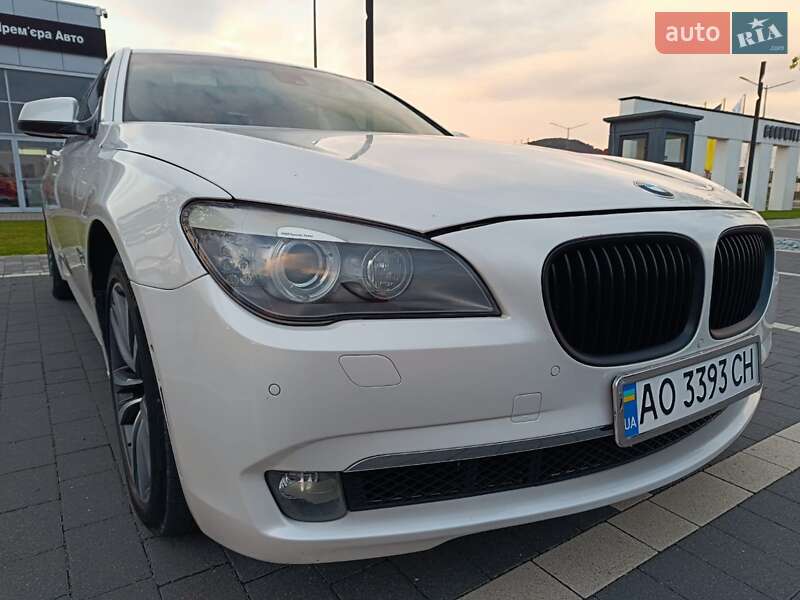Седан BMW 7 Series 2009 в Мукачево
