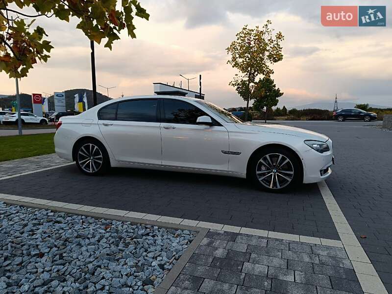 Седан BMW 7 Series 2009 в Мукачево