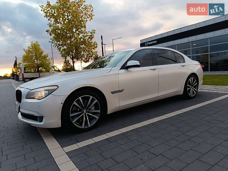 Седан BMW 7 Series 2009 в Мукачево