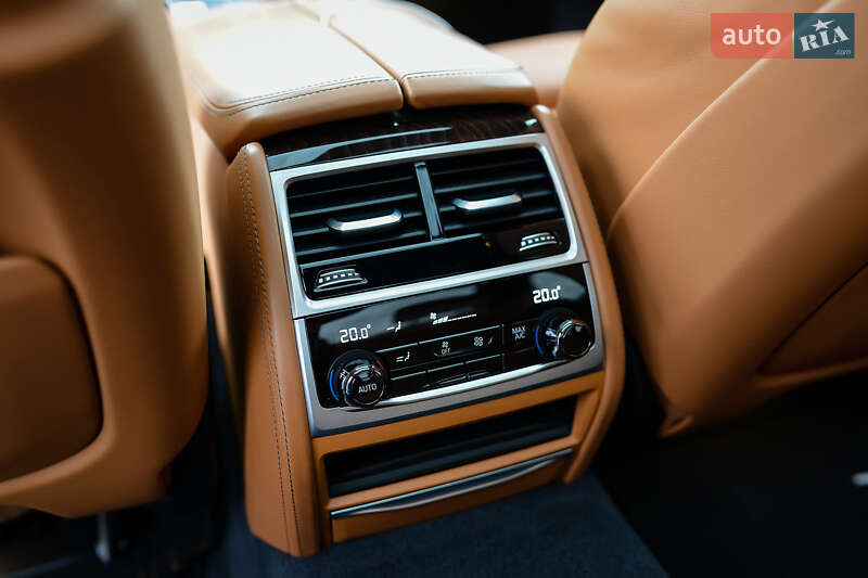 Седан BMW 7 Series 2019 в Києві