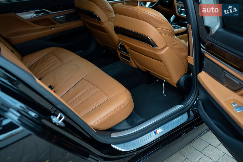 Седан BMW 7 Series 2019 в Києві