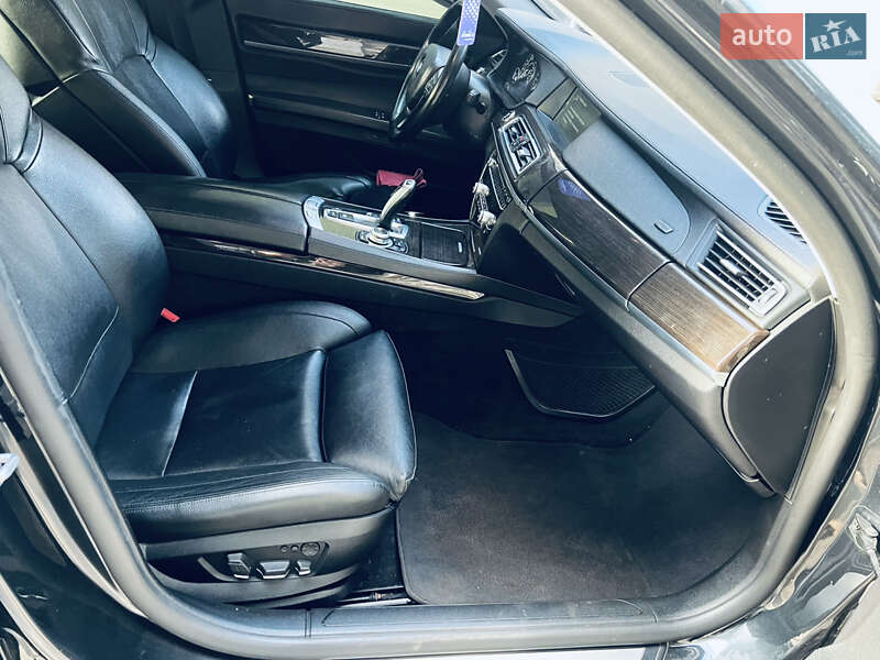 Седан BMW 7 Series 2012 в Харкові