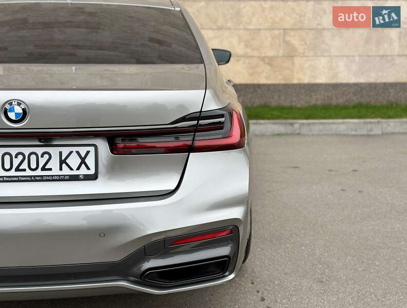 Седан BMW 7 Series 2022 в Киеве