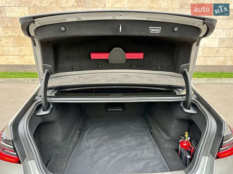 Седан BMW 7 Series 2022 в Киеве