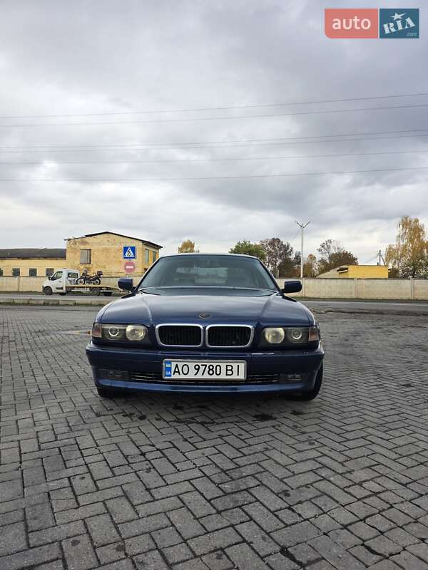 Седан BMW 7 Series 1998 в Мукачевому