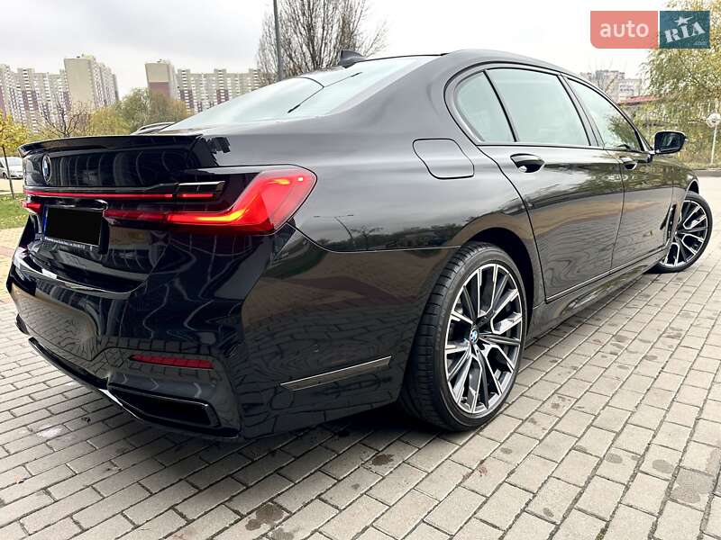 Седан BMW 7 Series 2022 в Киеве