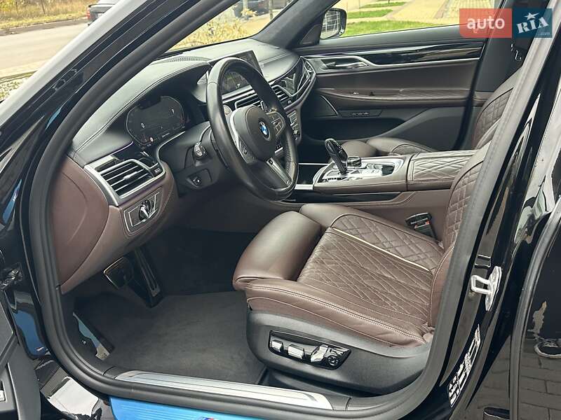 Седан BMW 7 Series 2022 в Киеве