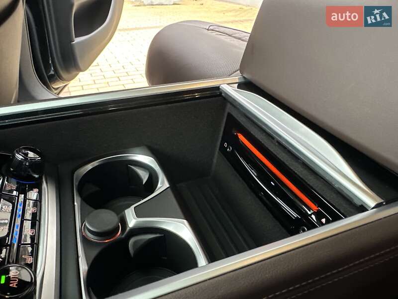 Седан BMW 7 Series 2022 в Киеве