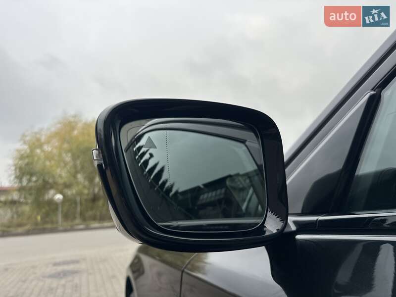 Седан BMW 7 Series 2022 в Киеве