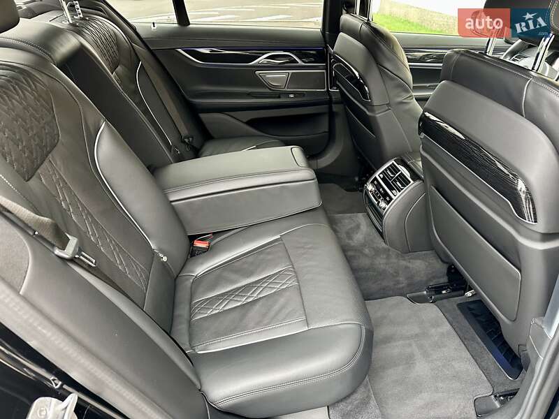 Седан BMW 7 Series 2022 в Киеве фото 88 Седан BMW 7 Series 2022 в Киеве