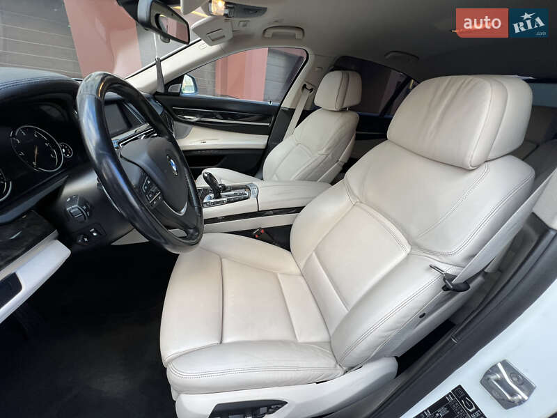 Седан BMW 7 Series 2012 в Ивано-Франковске