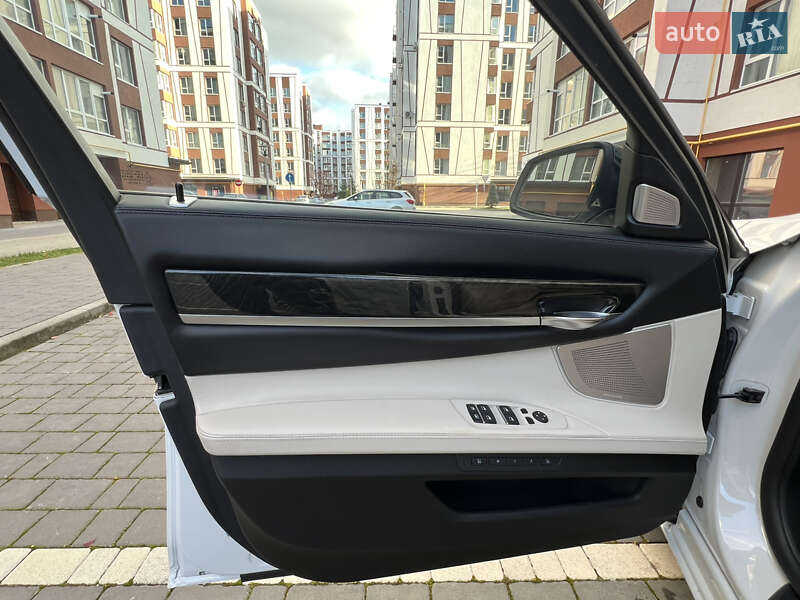 Седан BMW 7 Series 2012 в Ивано-Франковске