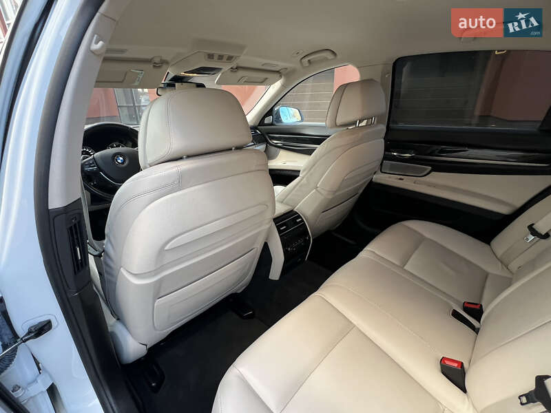 Седан BMW 7 Series 2012 в Ивано-Франковске