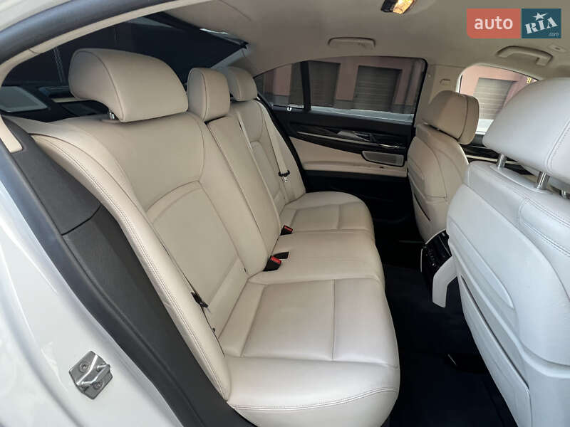 Седан BMW 7 Series 2012 в Ивано-Франковске