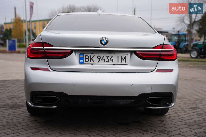 Седан BMW 7 Series 2015 в Ровно фото 19 Седан BMW 7 Series 2015 в Ровно