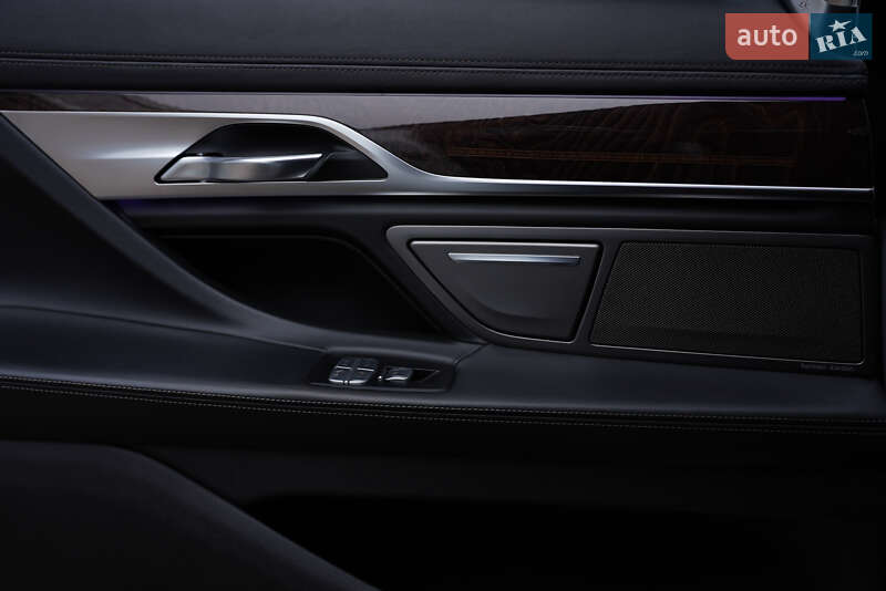 Седан BMW 7 Series 2015 в Ровно фото 69 Седан BMW 7 Series 2015 в Ровно