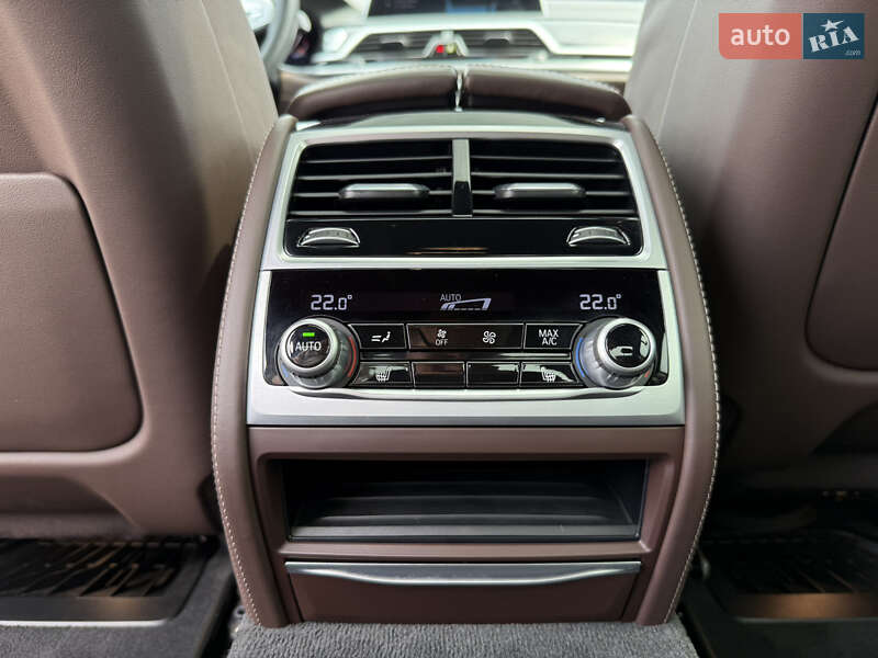 Седан BMW 7 Series 2022 в Киеве