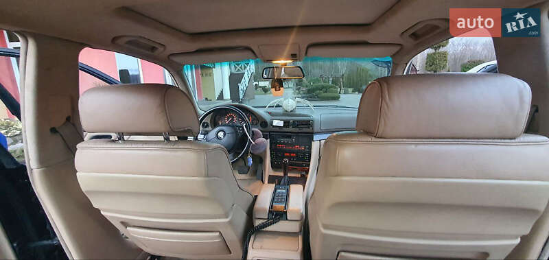 Седан BMW 7 Series 2000 в Иршаве