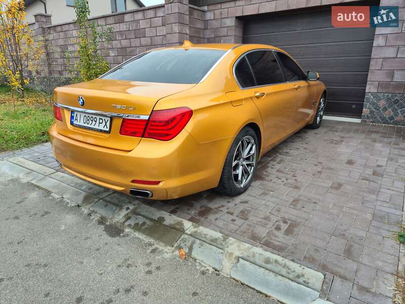 Седан BMW 7 Series 2011 в Богуславі