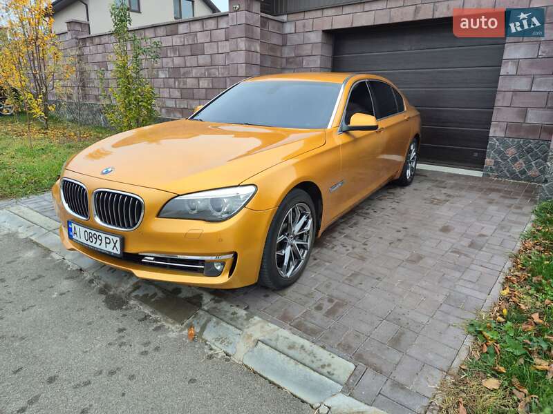 Седан BMW 7 Series 2011 в Богуславі