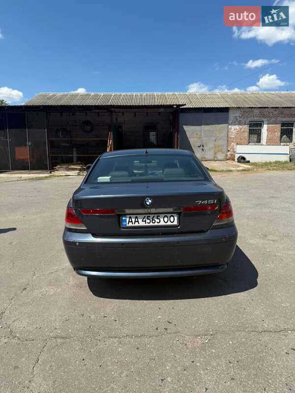 Седан BMW 7 Series 2002 в Полтаве