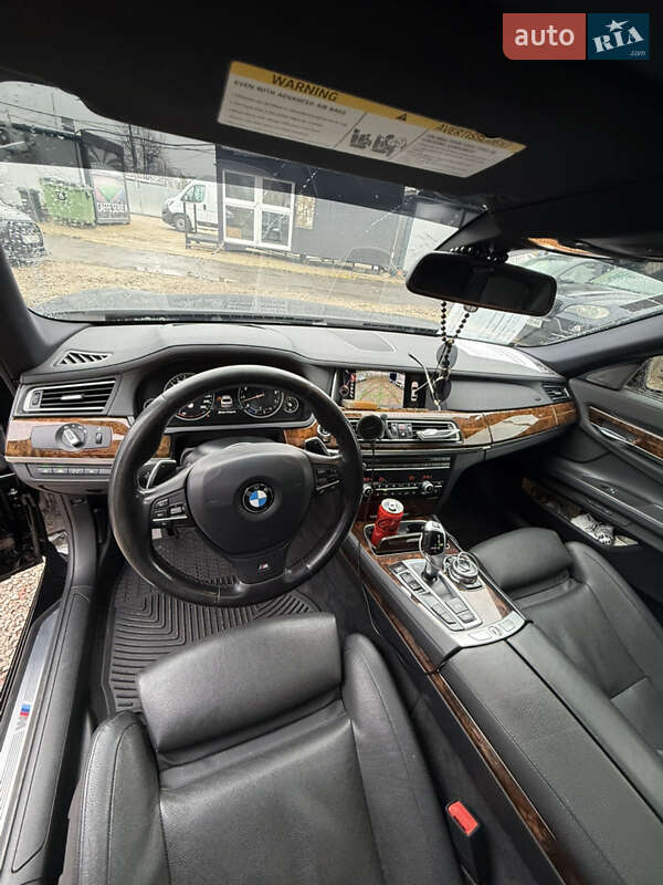 Седан BMW 7 Series 2014 в Львове