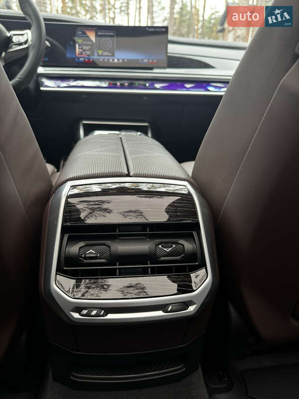 Седан BMW 7 Series 2023 в Киеве фото 39 Седан BMW 7 Series 2023 в Киеве