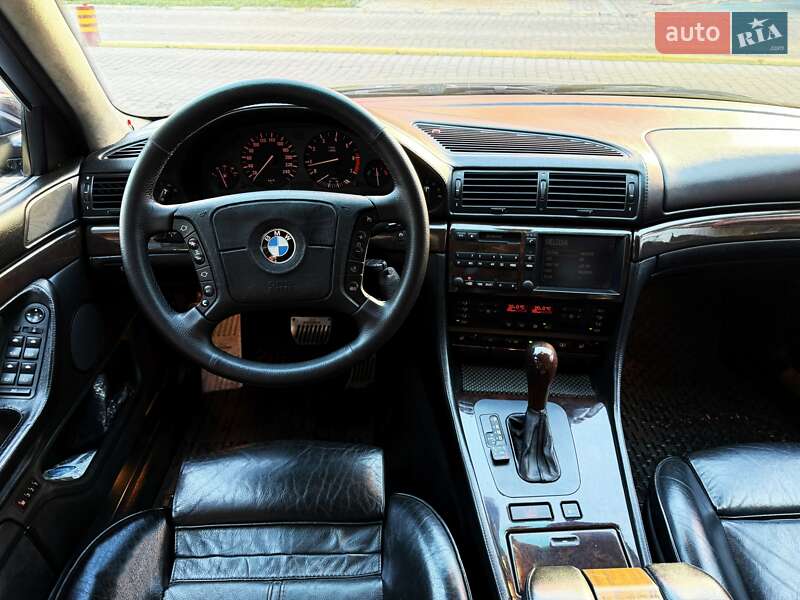 Седан BMW 7 Series 1997 в Львове