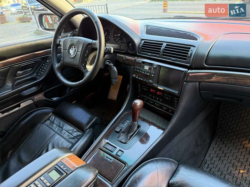 Седан BMW 7 Series 1997 в Львове
