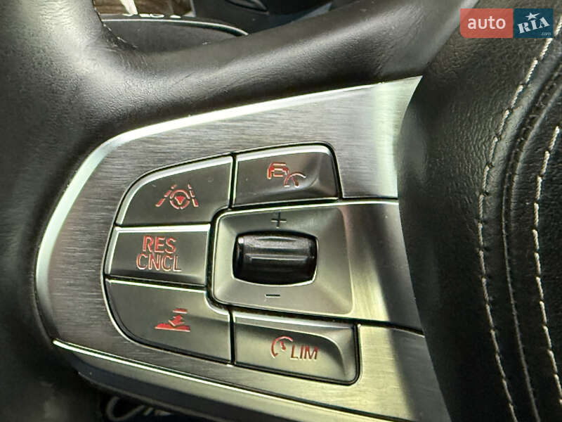 Седан BMW 7 Series 2017 в Львові